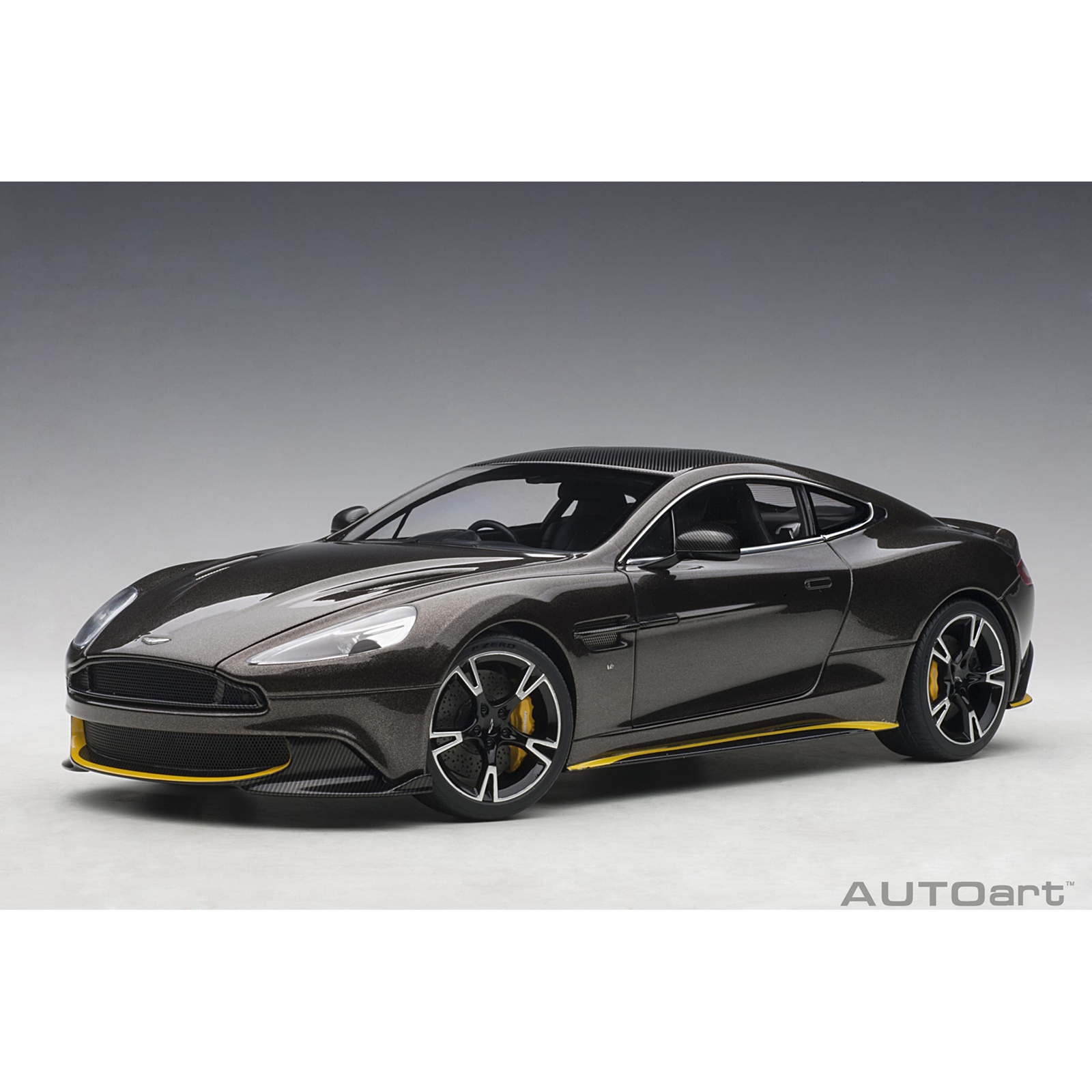 Aston Martin Vanquish S 2017 In Kopi Bronze