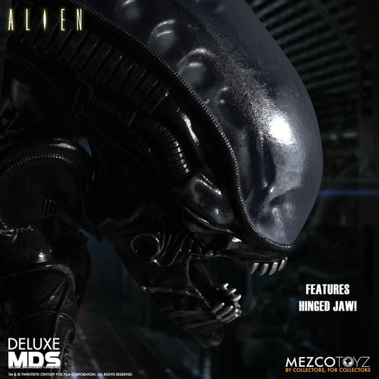 Xenomorph And Facehugger Mezco Designer Series Figure From Alien