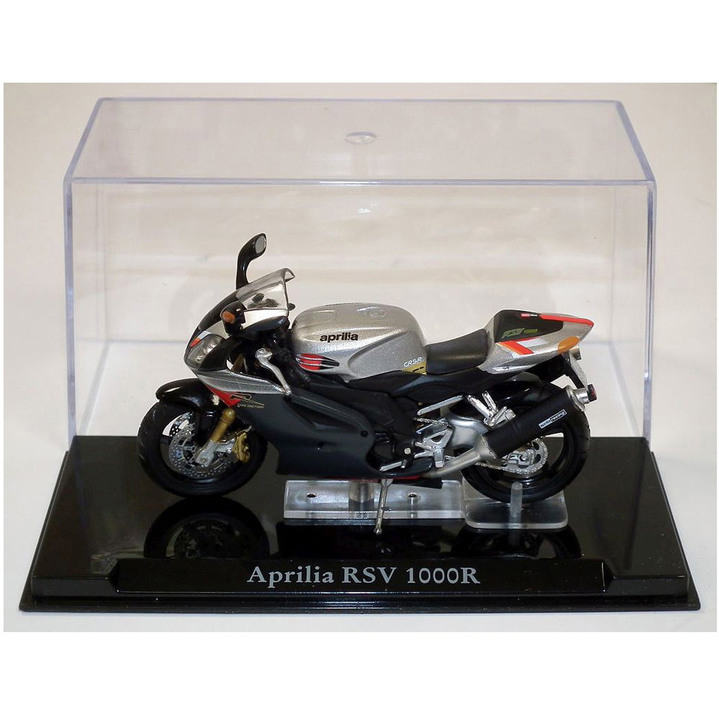 Aprilia RSV 1000R in Silver