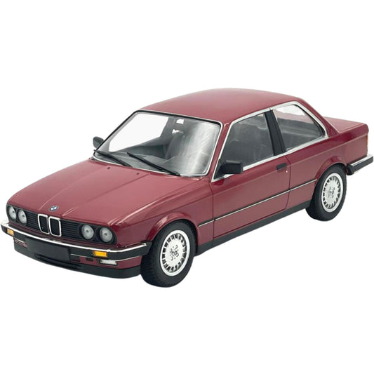 BMW 323i (E30 1982) in Red