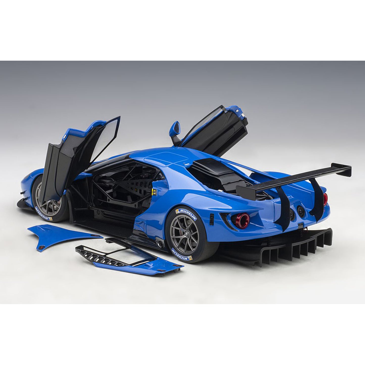 Ford GT (Le Mans Plain Body Version 2016) in Blue