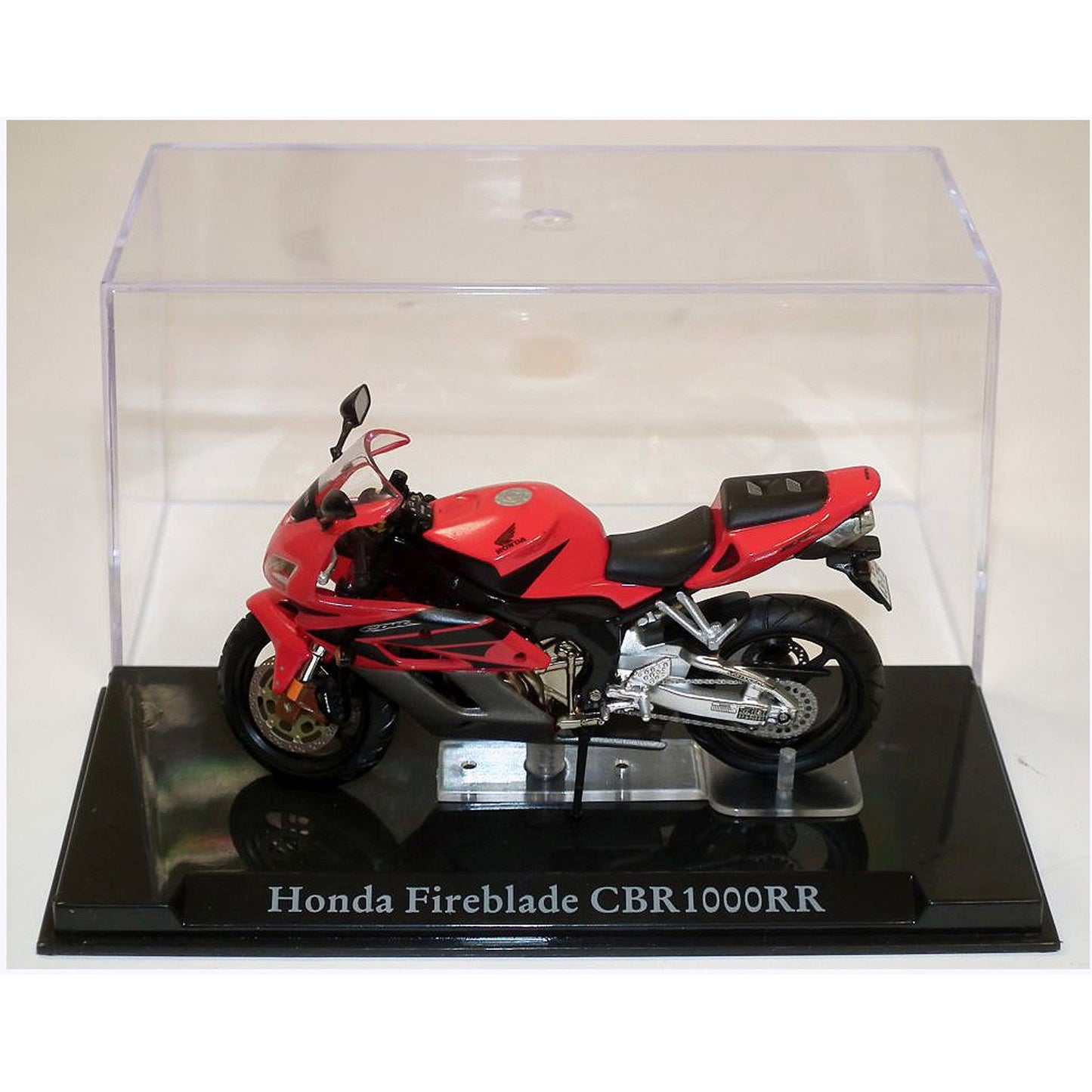 Honda CBR1000RR Fireblade in Red