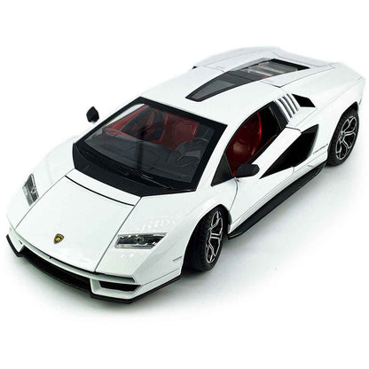 Lamborghini Countach LPI 800-4 in White