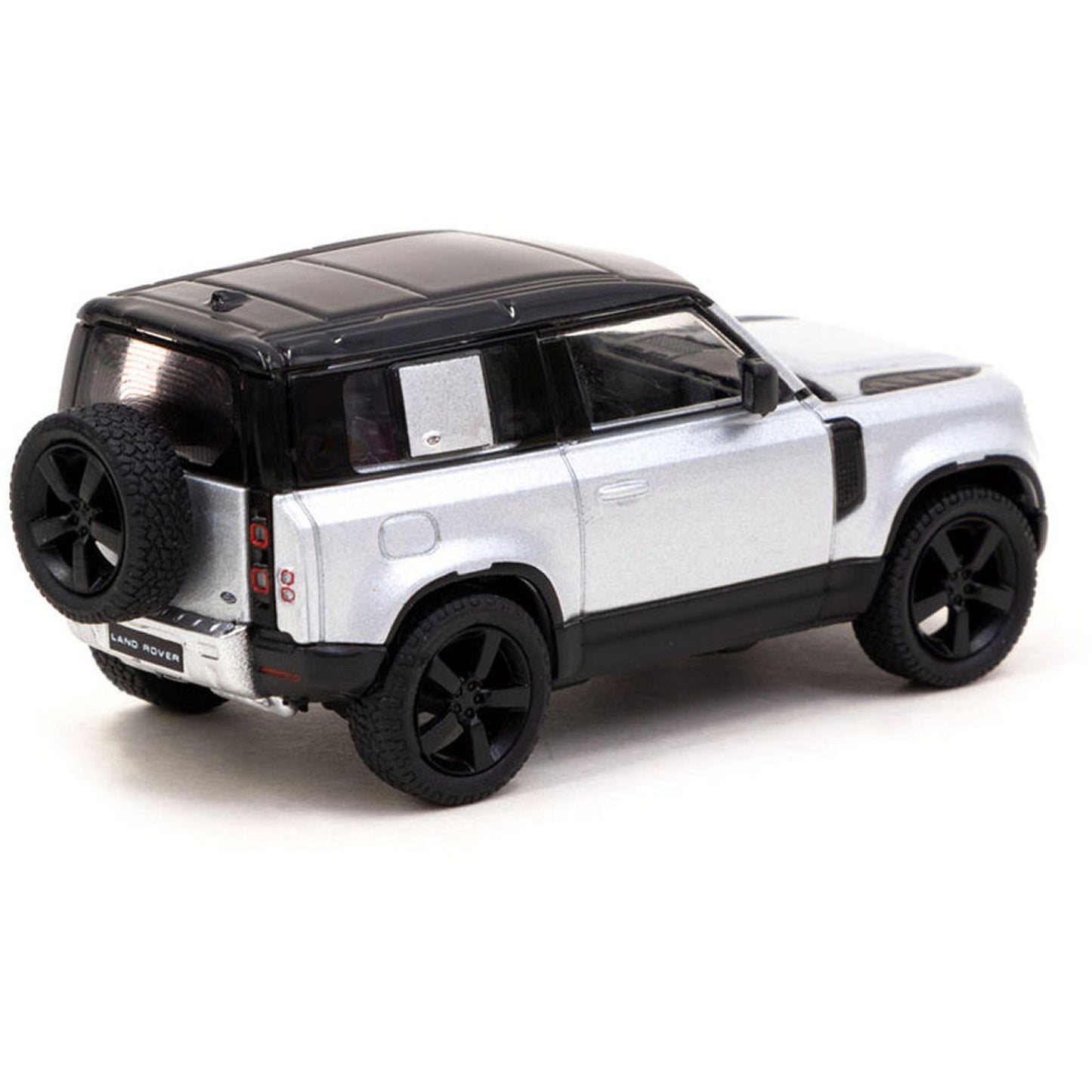 Land Rover Defender 90 in Metallic Silver