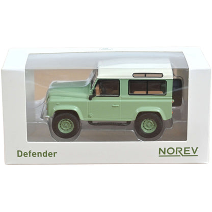 Land Rover Defender (1995) in Green