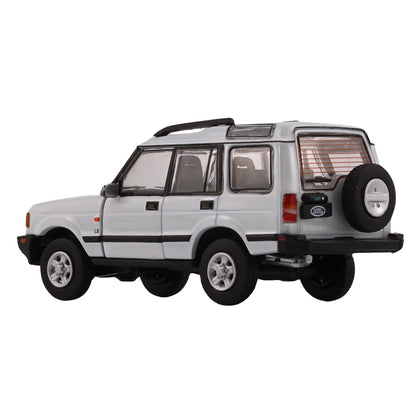 Land Rover Discovery 1 (RHD With Interchangeable Wheels 1998) in White