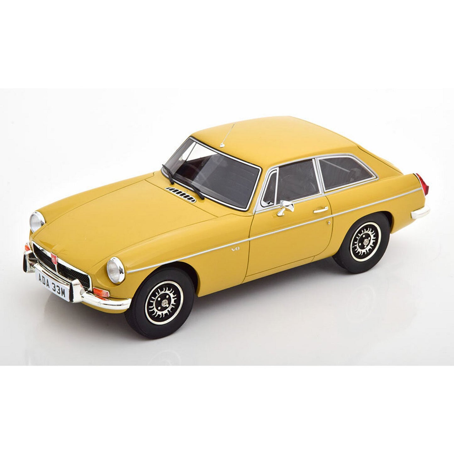 MG MGB GT V8 (1973) in Harvest Gold