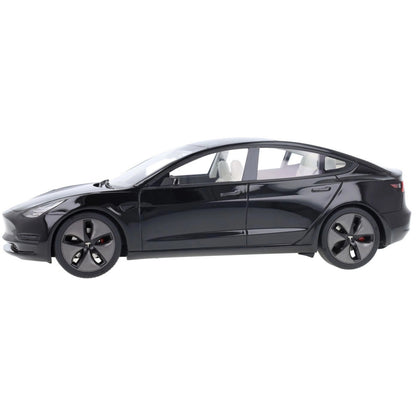 Tesla Model 3 (2021) in Solid Black