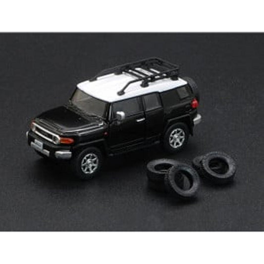 Toyota FJ Cruiser (RHD 2015) in Black/White